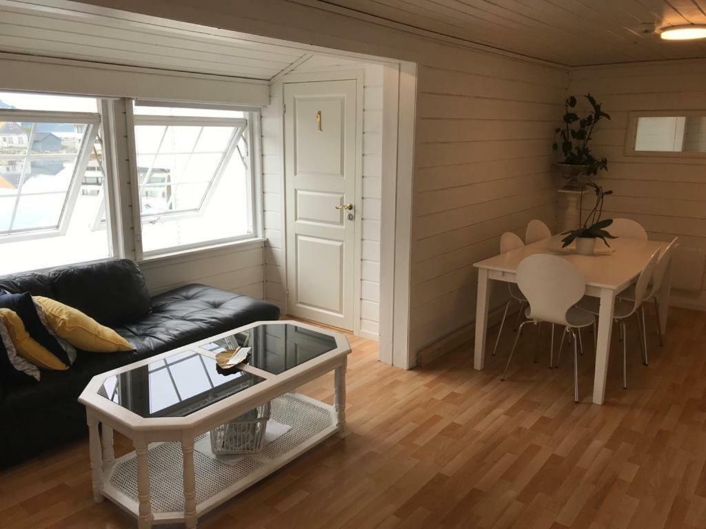 Frimannsbuda Selje Buitenkant foto